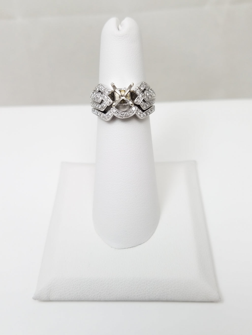 Dazzling 18k White Gold Natural Diamond Engagement Ring Set Mount