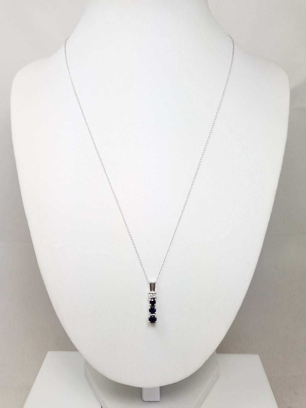 Precious 18" 14k White Gold Natural Sapphire Diamond Pendant Necklace