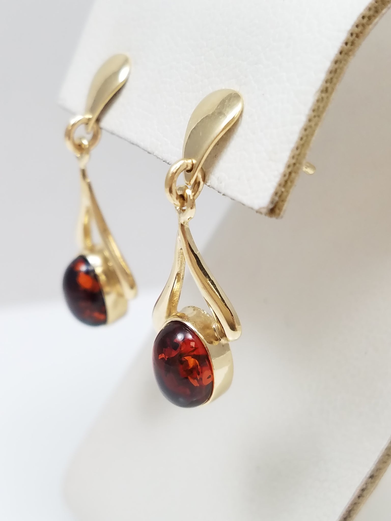 14k Yellow Gold Amber Dangle Earrings