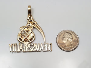 Tantalizing 10k Yellow Gold Natural Diamond "Dreams2Reality" Pendant