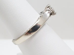 Gleaming 10k White Gold Natural Diamond Engagement Ring