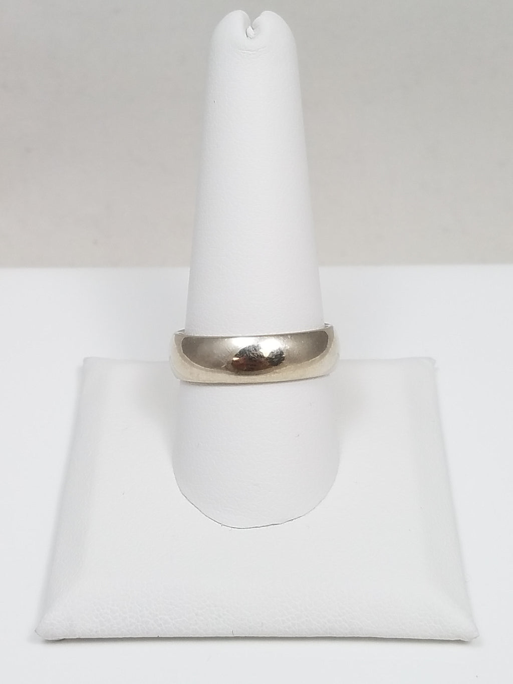 Classic 10k White Gold Comfort Fit Wedding Ring Band
