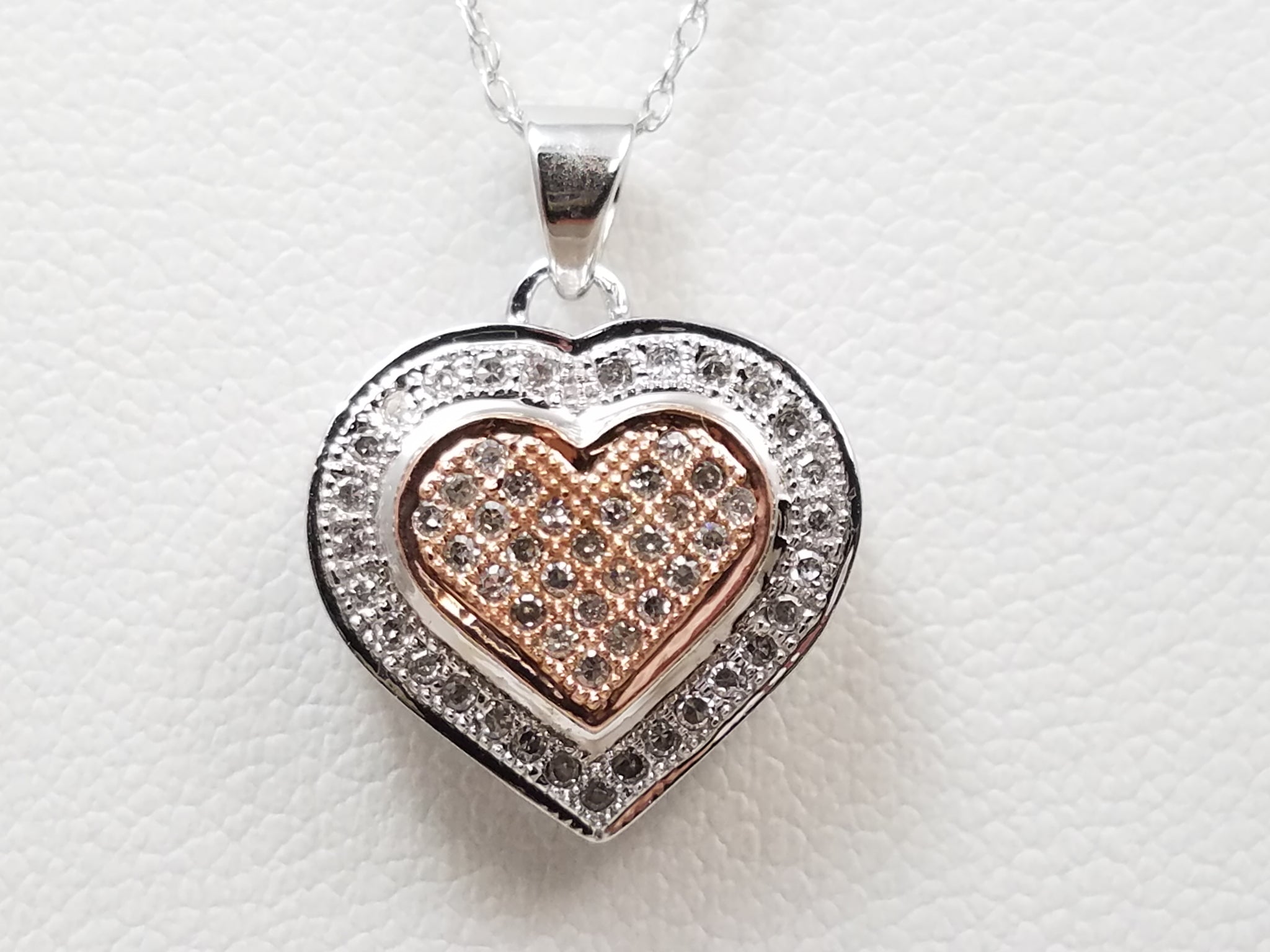 Striking 18" 10k Two Tone Gold Natural Diamond Heart Pendant Necklace