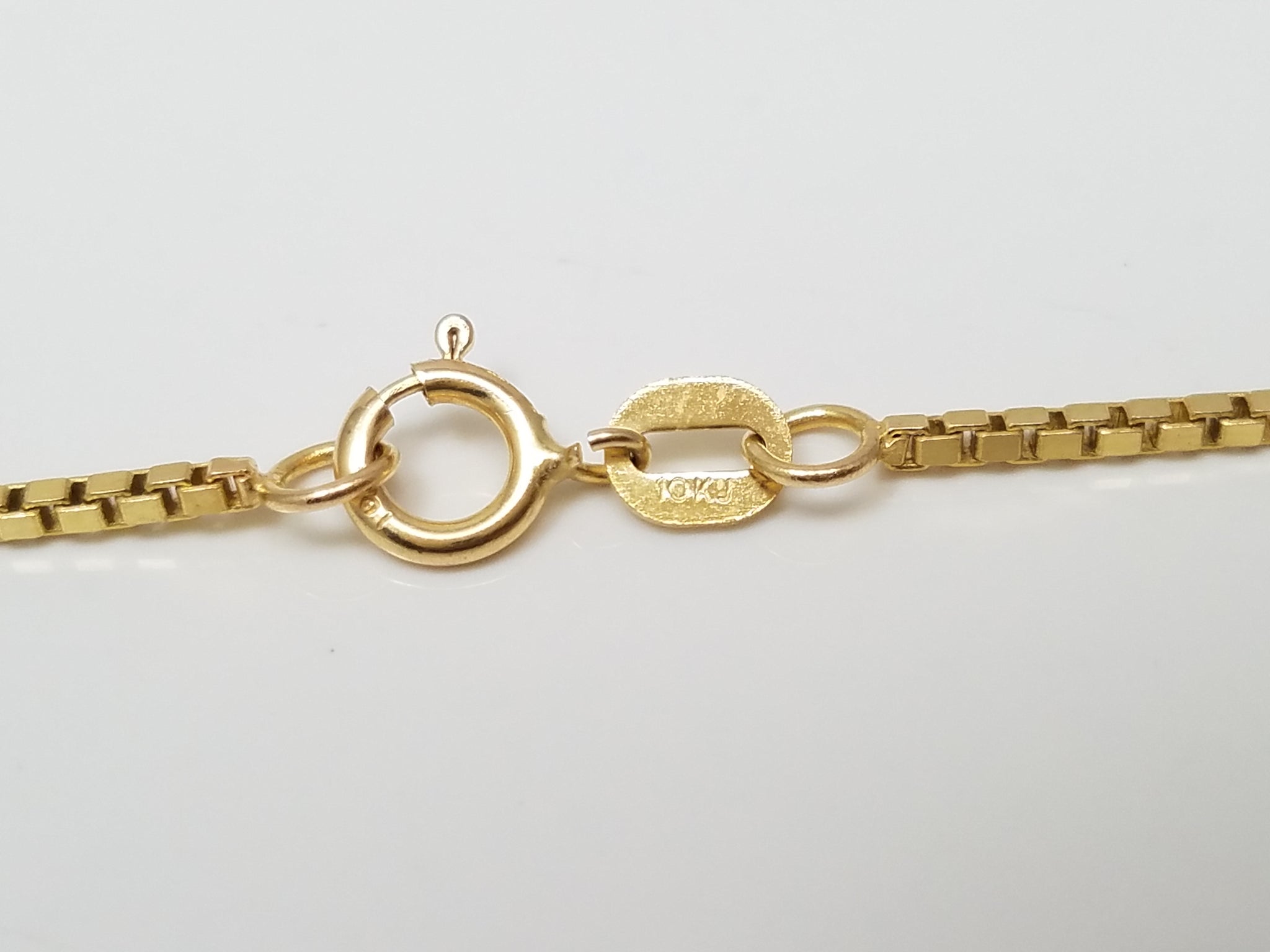 Sporty 24" 10k Yellow Gold Box Link Chain Necklace