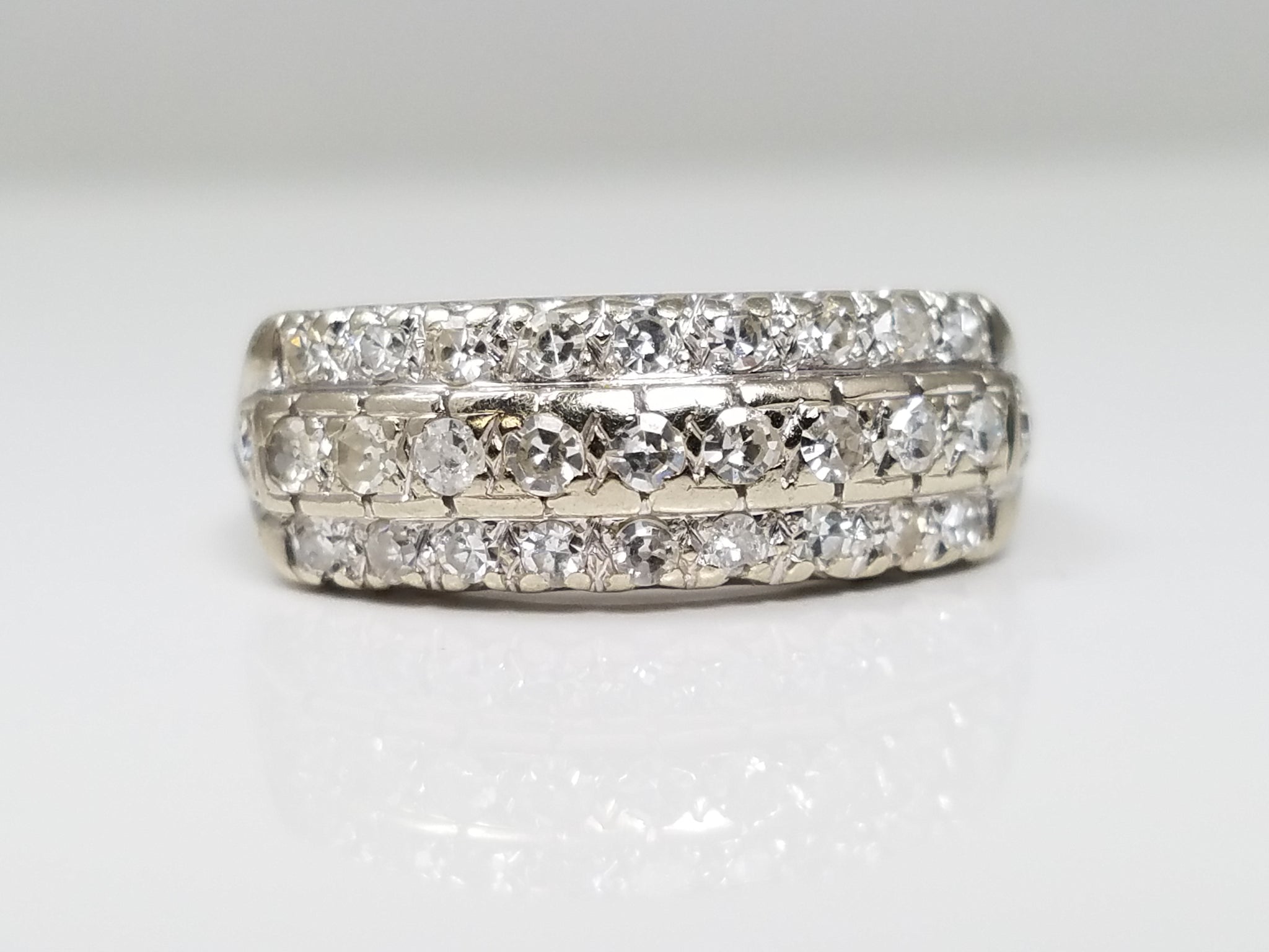 Vintage Elegant 14k White Gold Natural Diamond Wedding Ring Band