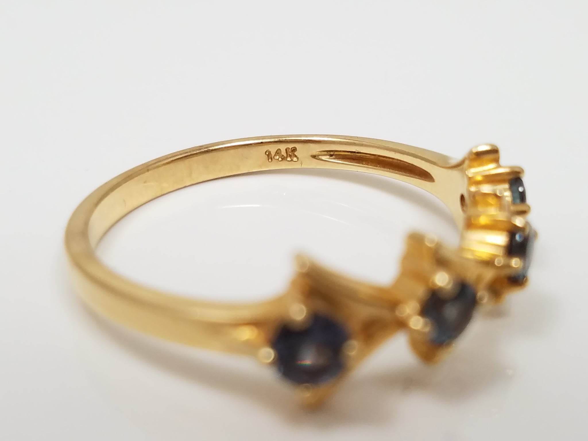 Vintage Radiant 14k Yellow Gold Synthetic Gemstone Ring Band