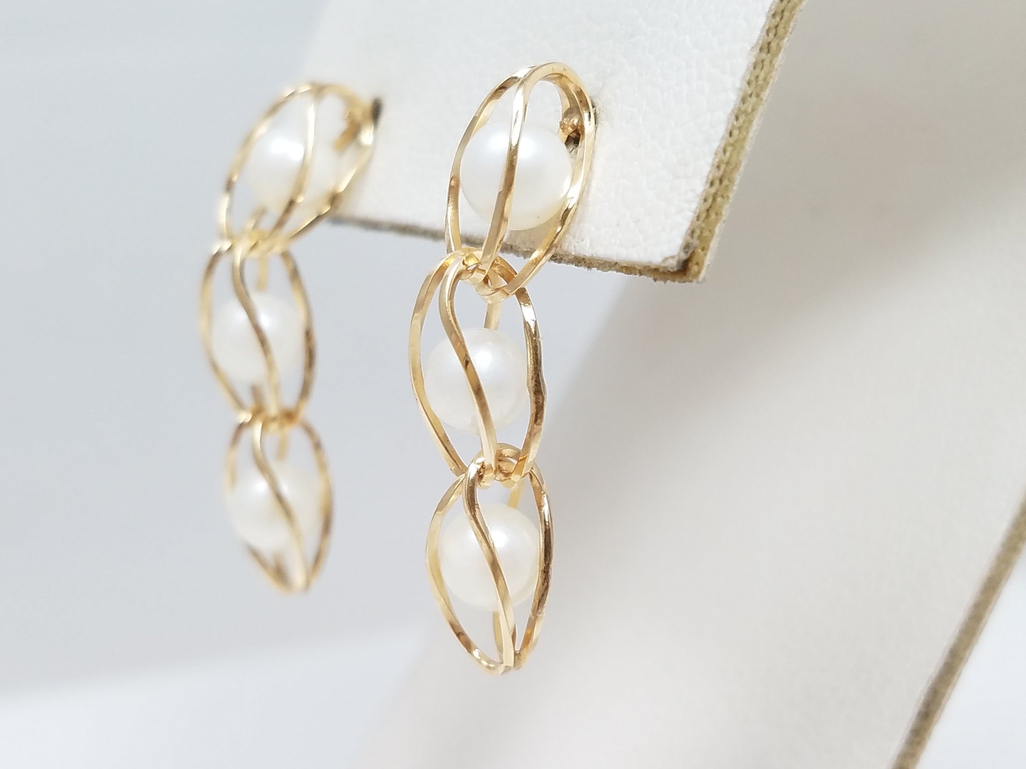 14k Yellow Gold Dangling Pearl Earrings