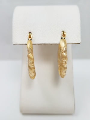 14k Yellow Gold Scalloped Hoop Earrings