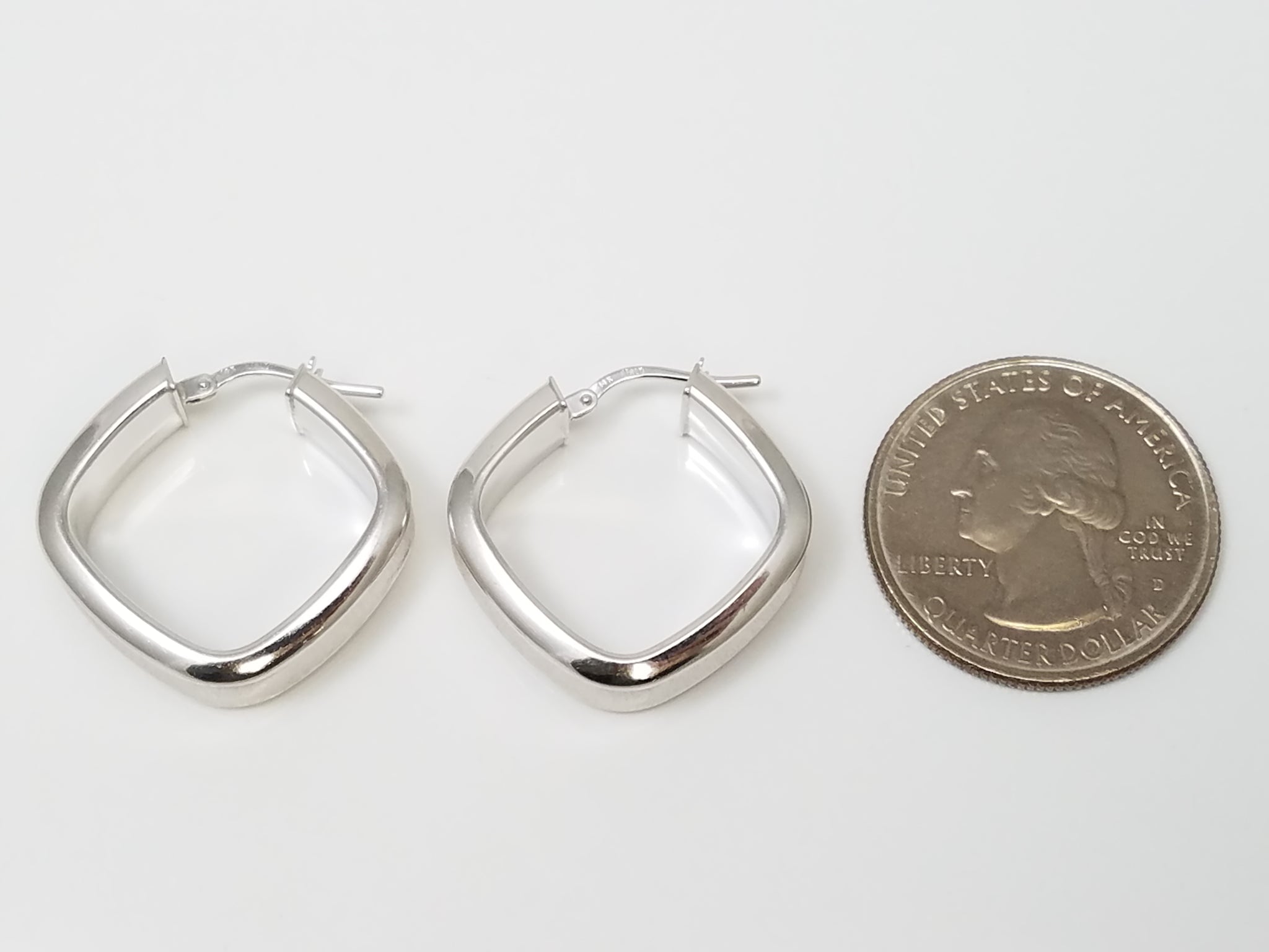 14K White Gold Square Hoop Earrings