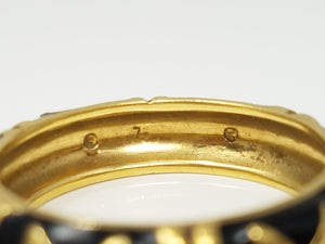 Sophisticated 18k Yellow Gold Enamel Ring Band