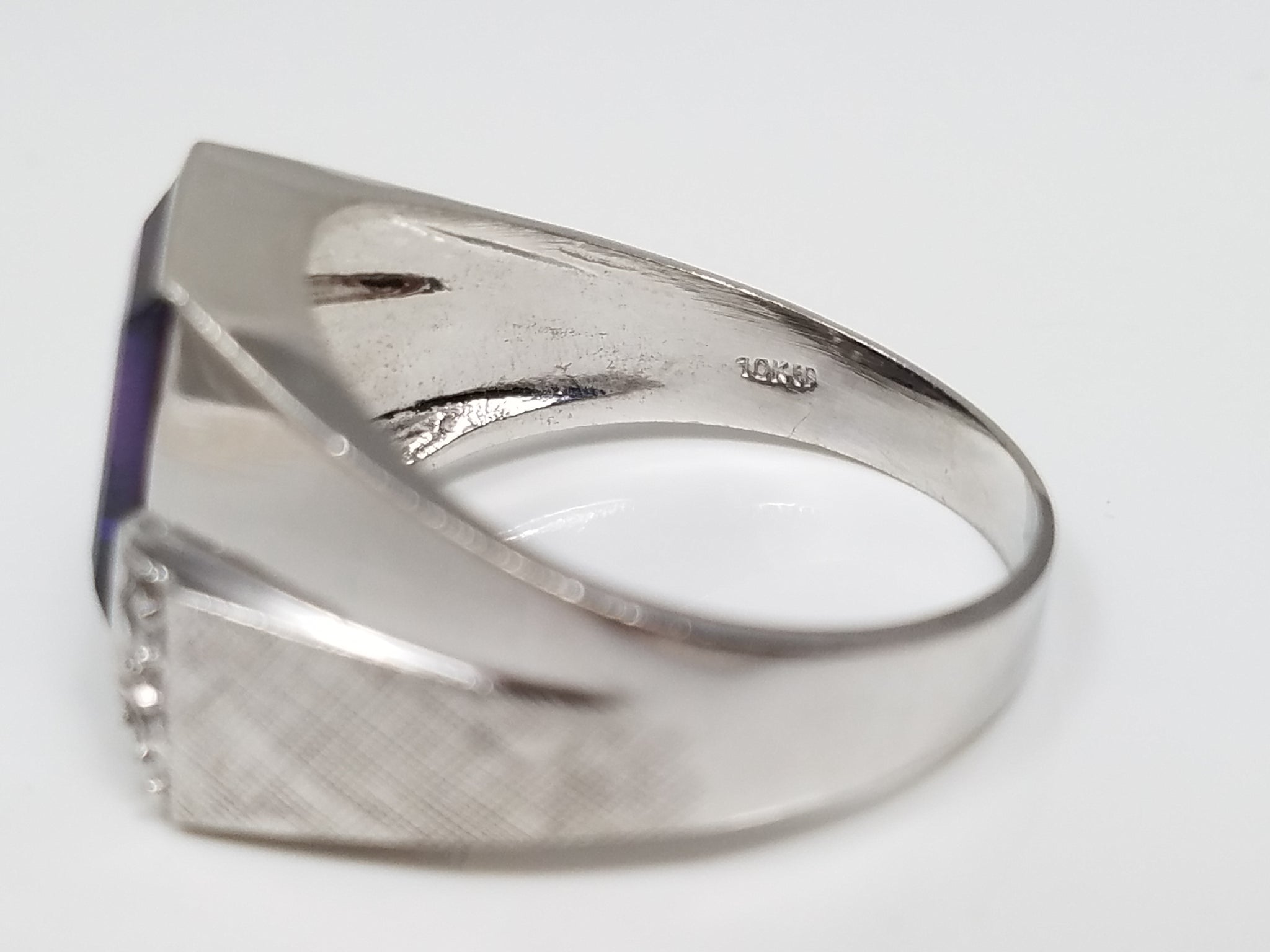 New Old Stock 10k White Gold 1970's Synthetic Gemstone Ring