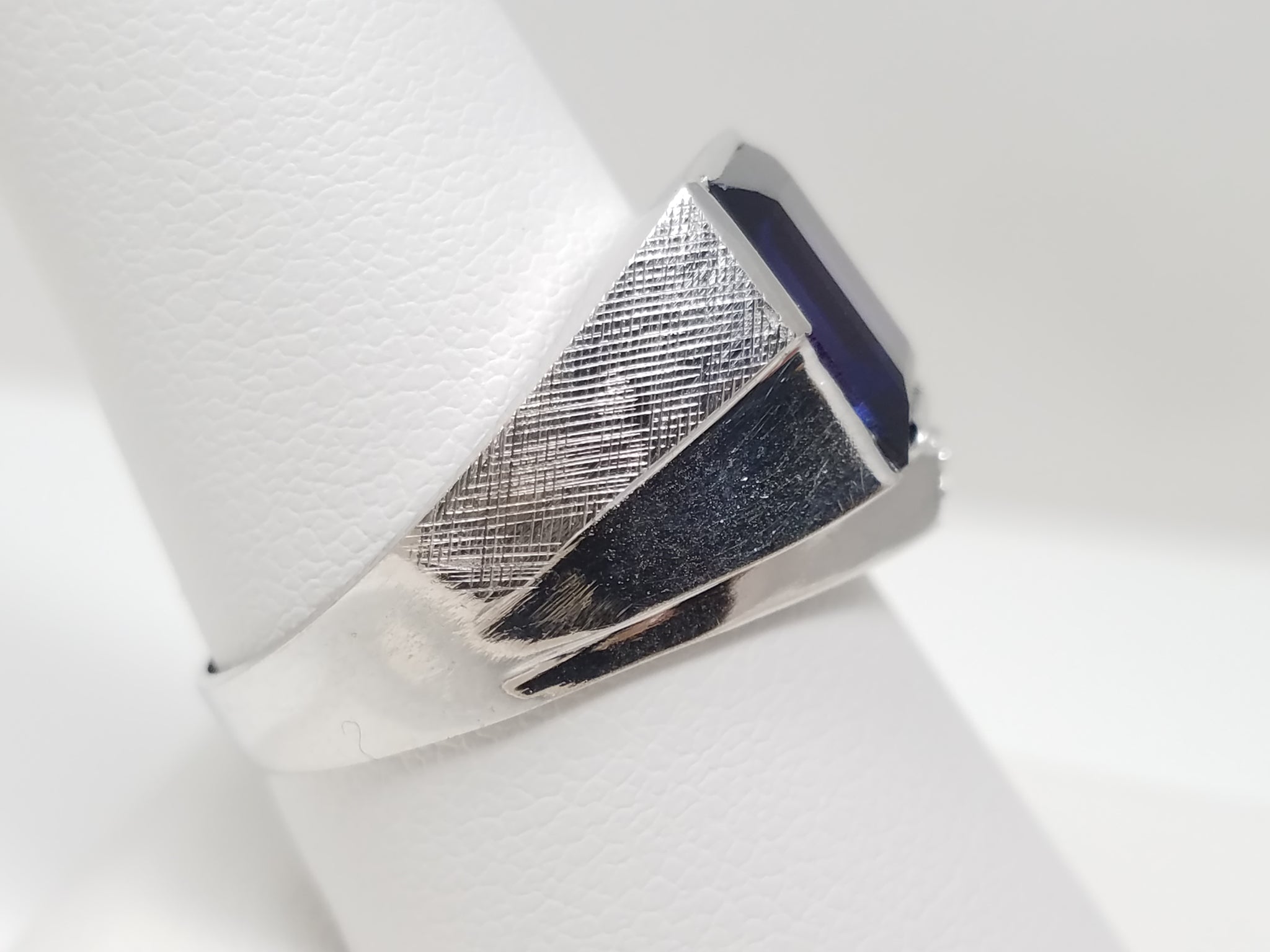 New Old Stock 10k White Gold 1970's Synthetic Gemstone Ring
