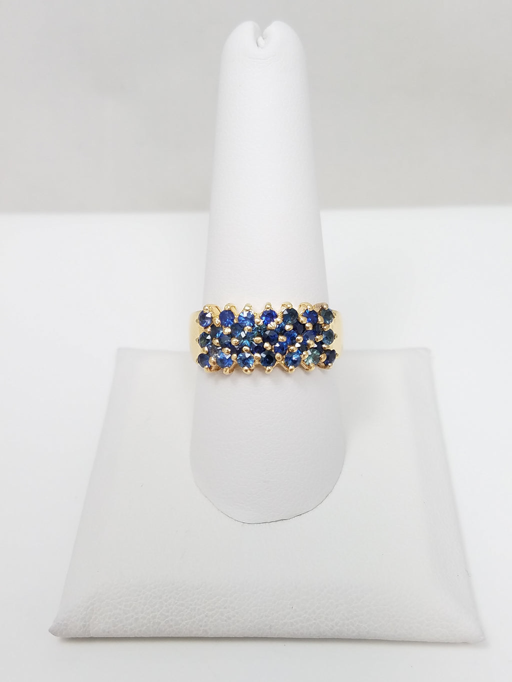 Sophisticated 14k Yellow Gold Natural Sapphire Ring Band