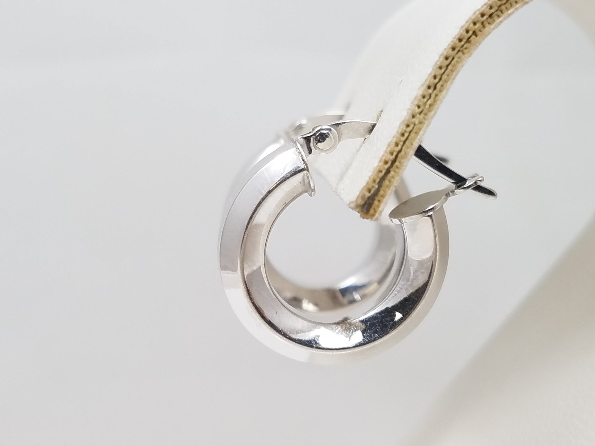Traditional 18k Hollow White Hold Mini Hoop Earrings