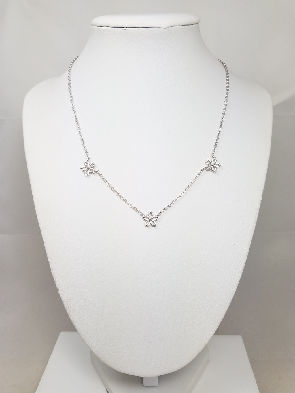 14k White Gold Flower Station Necklace