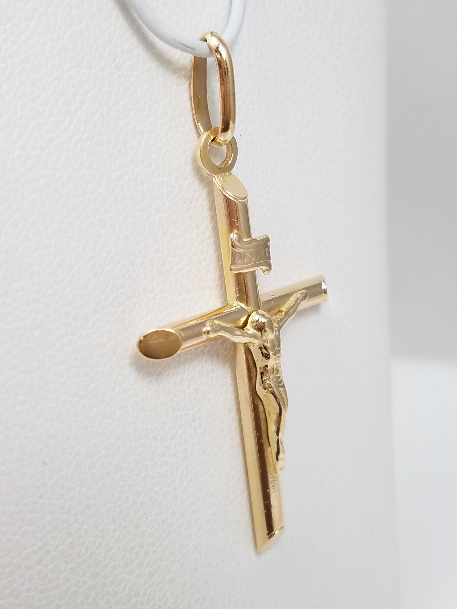 14k Yellow Gold Crucifix Pendant