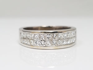 Elegant 18k White Gold 1ctw Invisible-Set Princess Cut Diamond Band