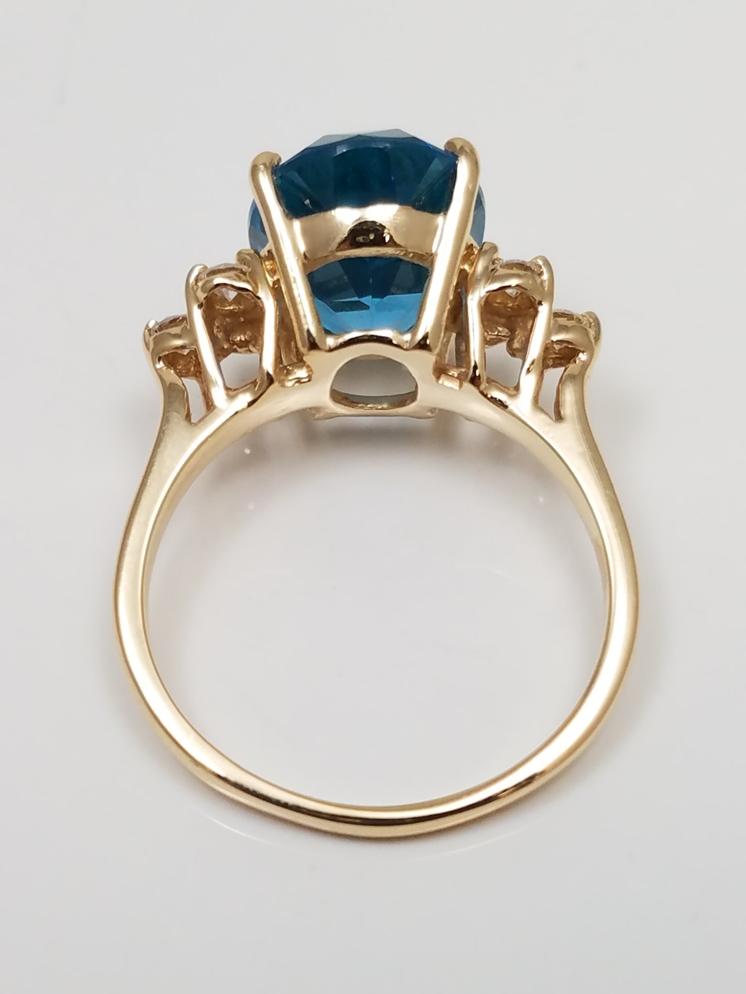 Enchanting 14k Yellow Gold Natural Topaz Diamond Ring