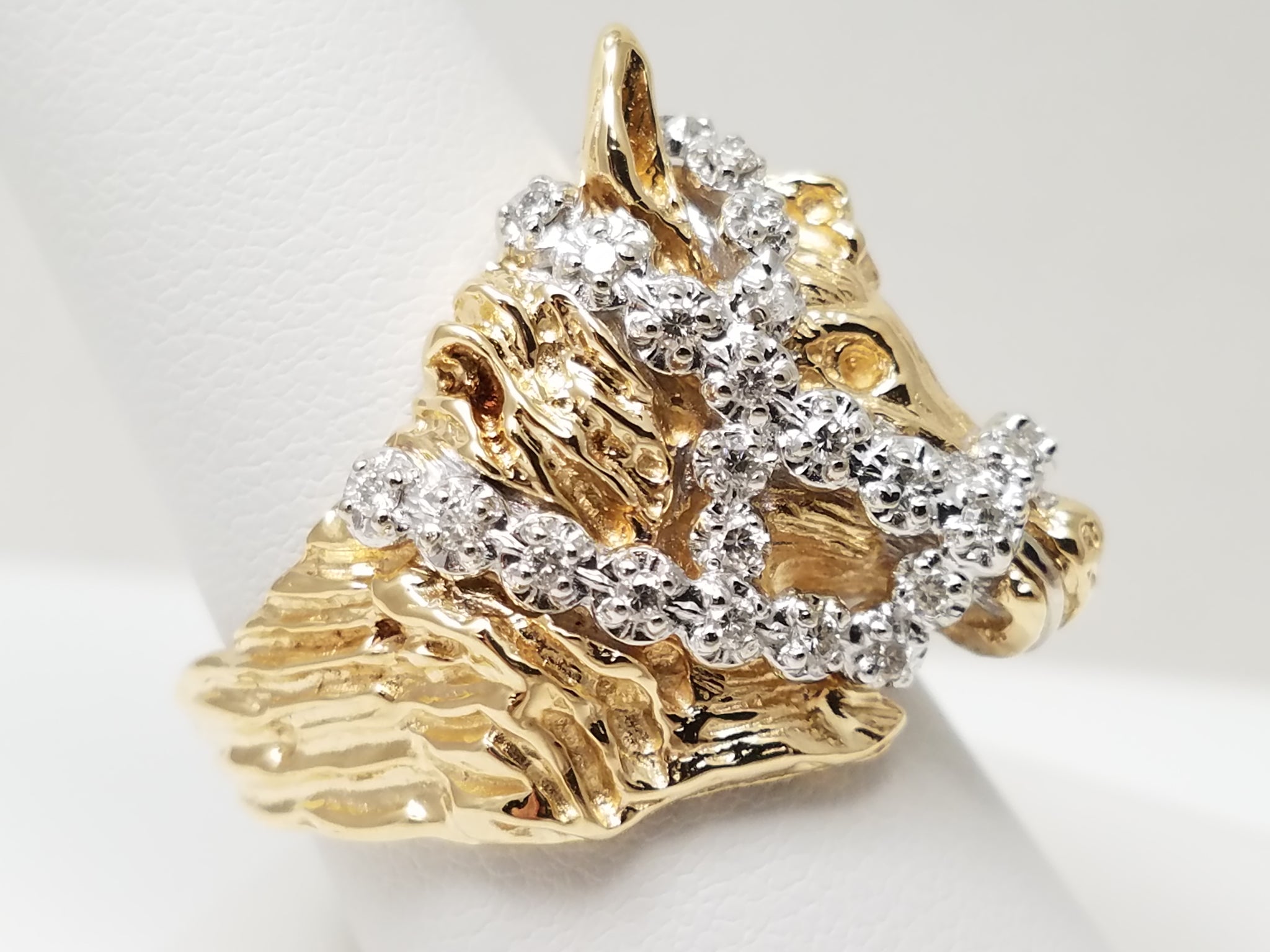 Sophisticated 14k Yellow Gold Natural Diamond Horse Head Ring