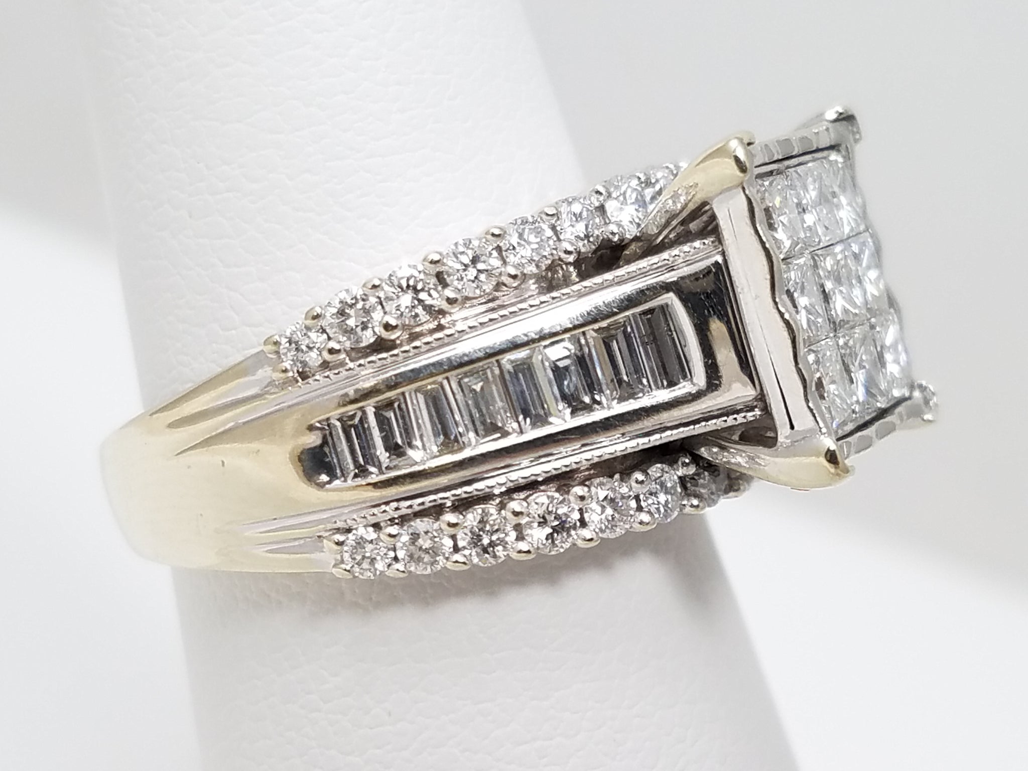 $4,000 Retail Luxurious 14k White Gold 2ctw Natural Diamond Engagement Ring