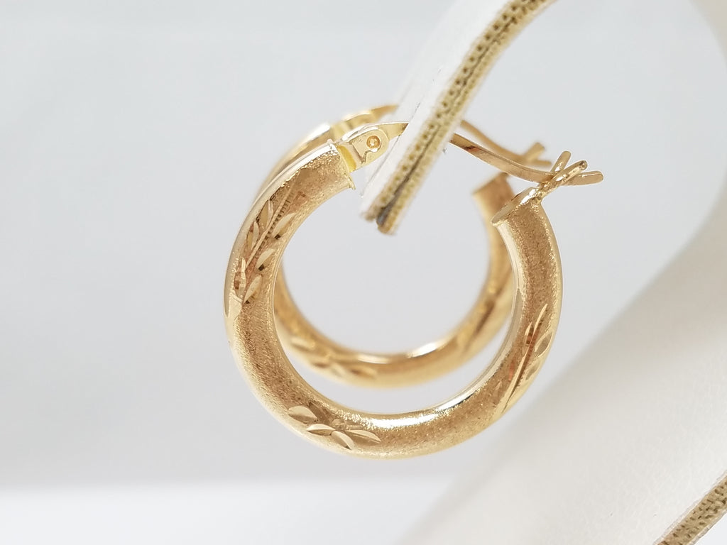Timeless 14k Yellow Gold Diamond Cut Hollow Hoop Earrings