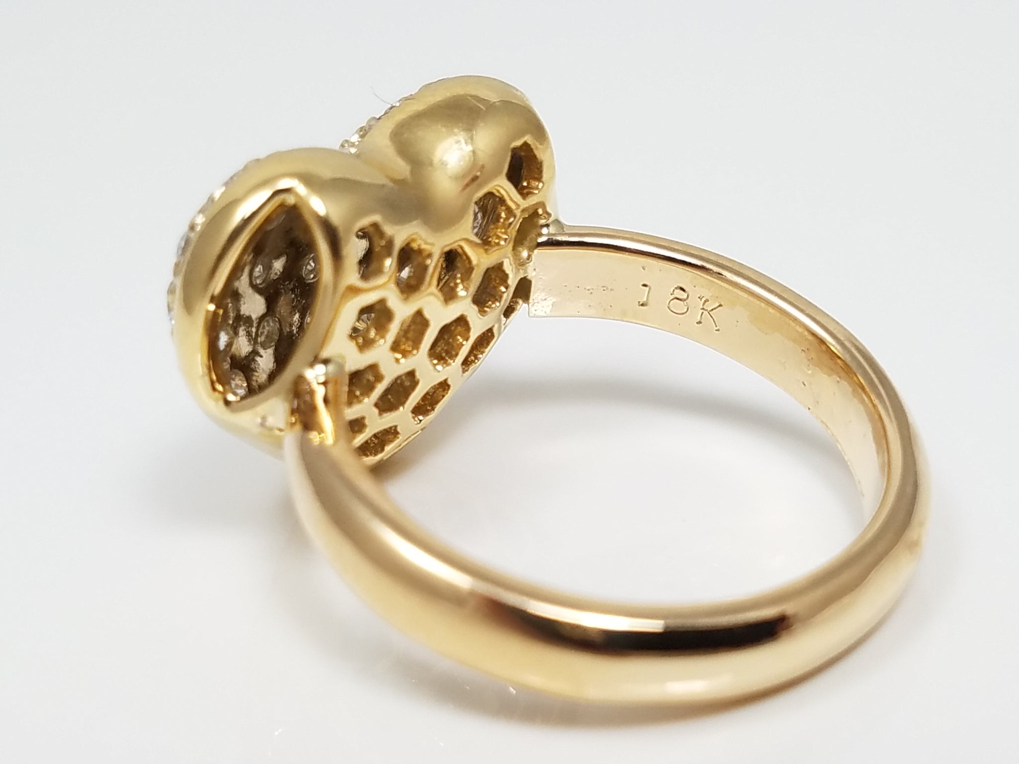 Captivating 18k Yellow Gold Natural Diamond Heart Ring