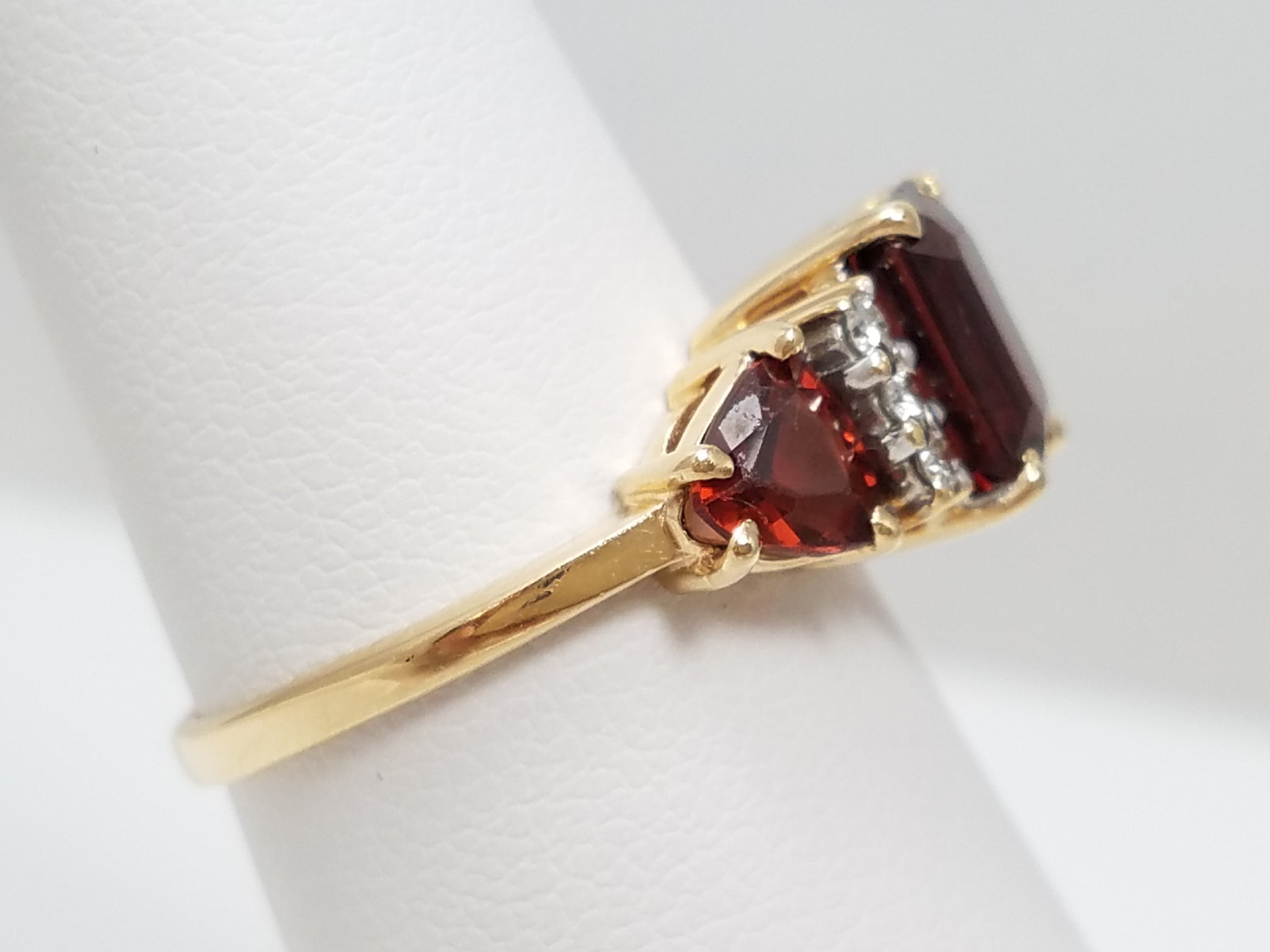 Swanky 14k Yellow Gold Natural Garnet Diamond Three Stone Ring