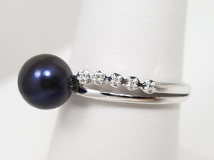 Lovely 14k White Gold Cultured Pearl Natural Diamond Ring