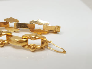 Gorgeous Vintage 7.75" 18k Yellow Gold 3-D Hollow Fancy Link Bracelet