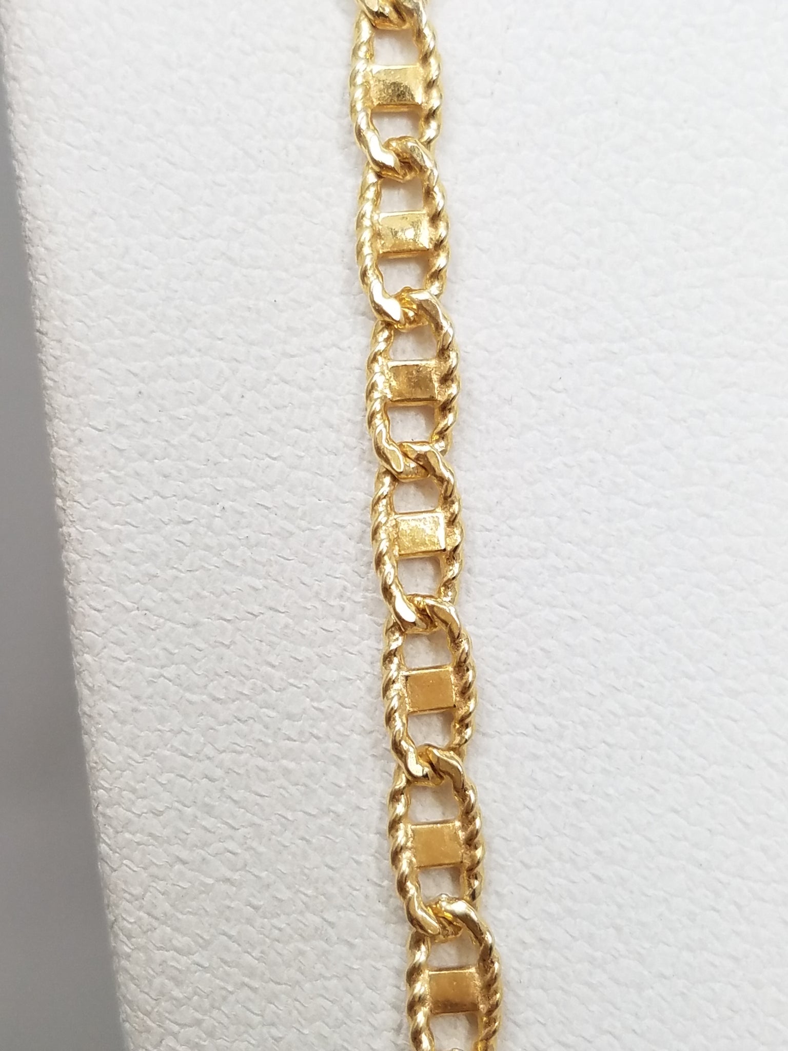 Eye Catching 29.5" 14k Yellow Gold Fancy Mariner Link Chain Necklace