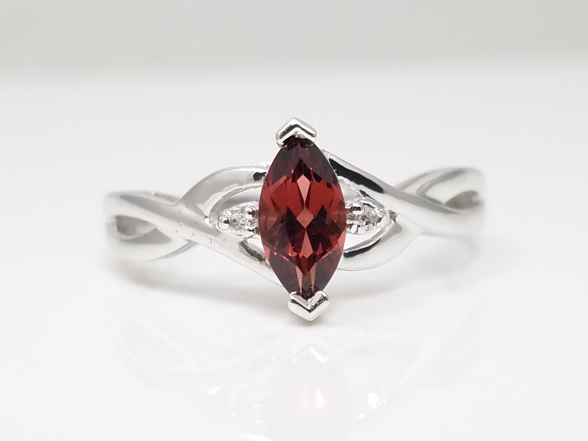 Simple 10k White Gold Natural Garnet Diamond Ring