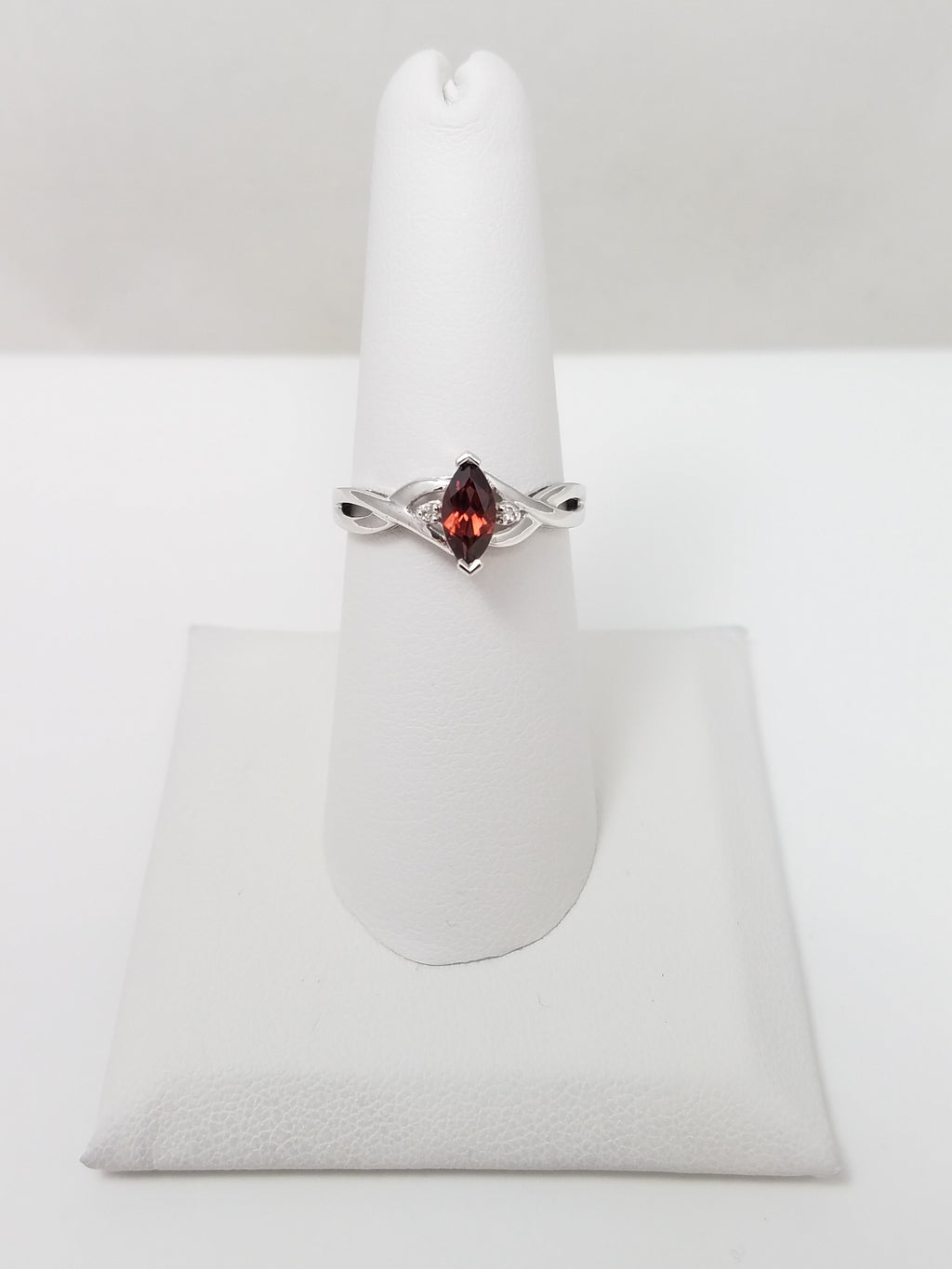 Simple 10k White Gold Natural Garnet Diamond Ring