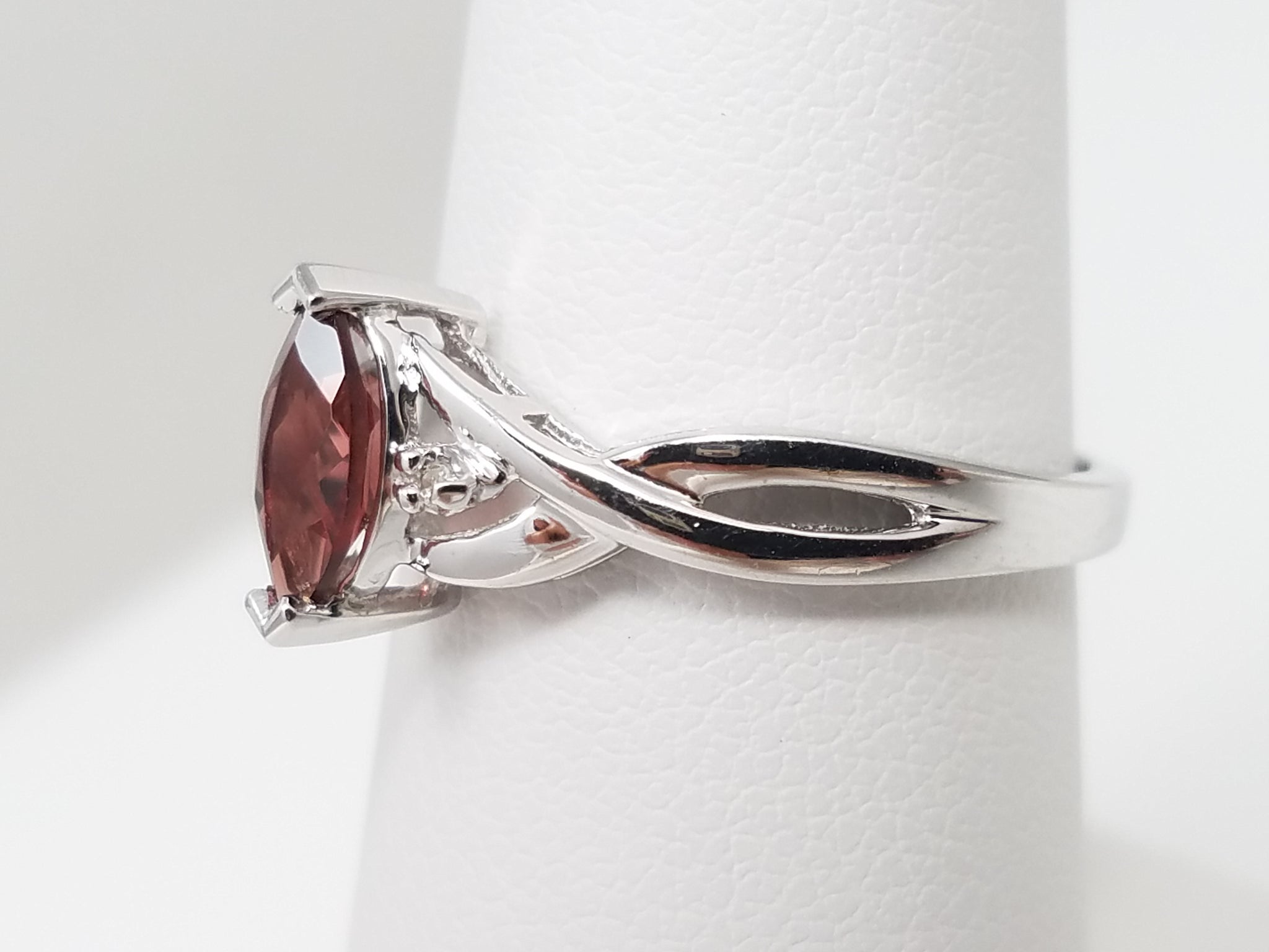 Simple 10k White Gold Natural Garnet Diamond Ring