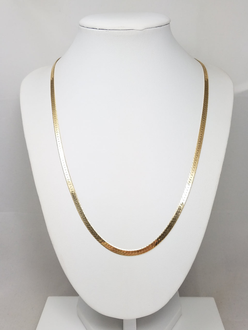 Attractive 20" 14k Yellow Gold Beveled Herringbone Chain Necklace