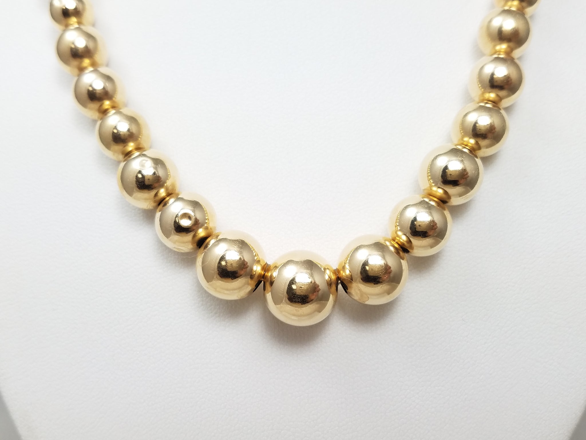 Glamorous 18" 14k Yellow Gold Graduating Hollow Round Ball Necklace