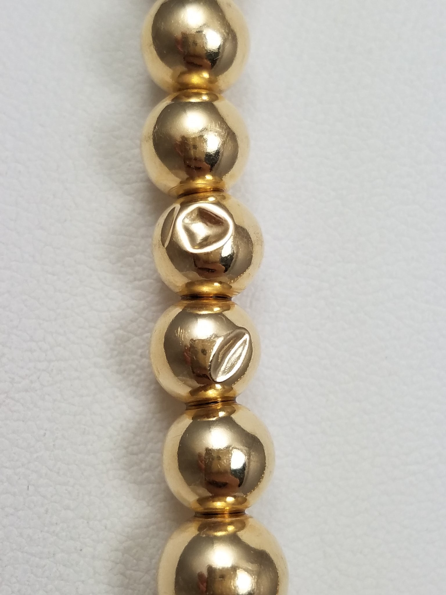 Glamorous 18" 14k Yellow Gold Graduating Hollow Round Ball Necklace