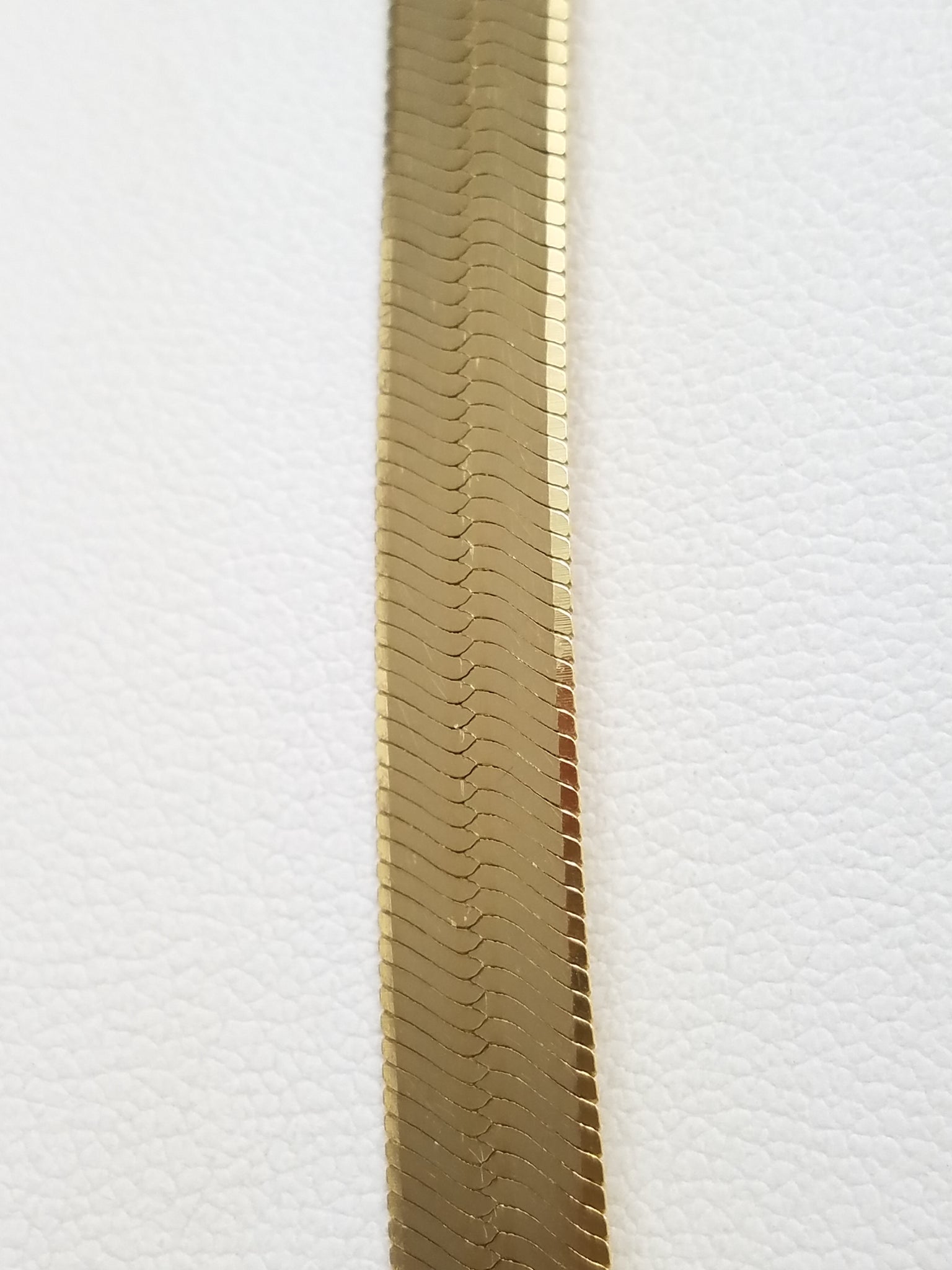 Classic 18" 10k Yellow Gold Herringbone Chain Necklace