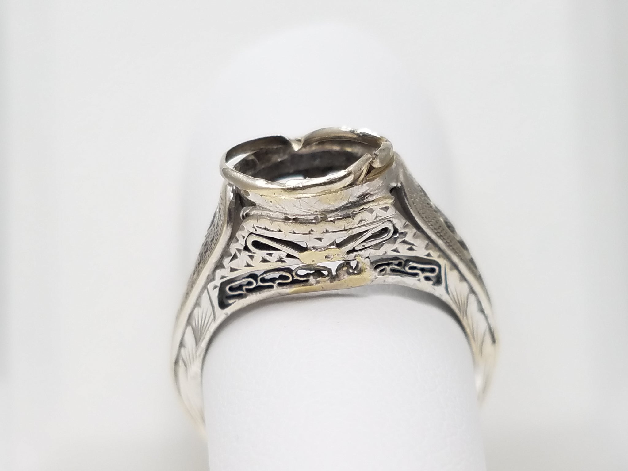 *To Restore* Vintage 14k White Gold Ring Mount