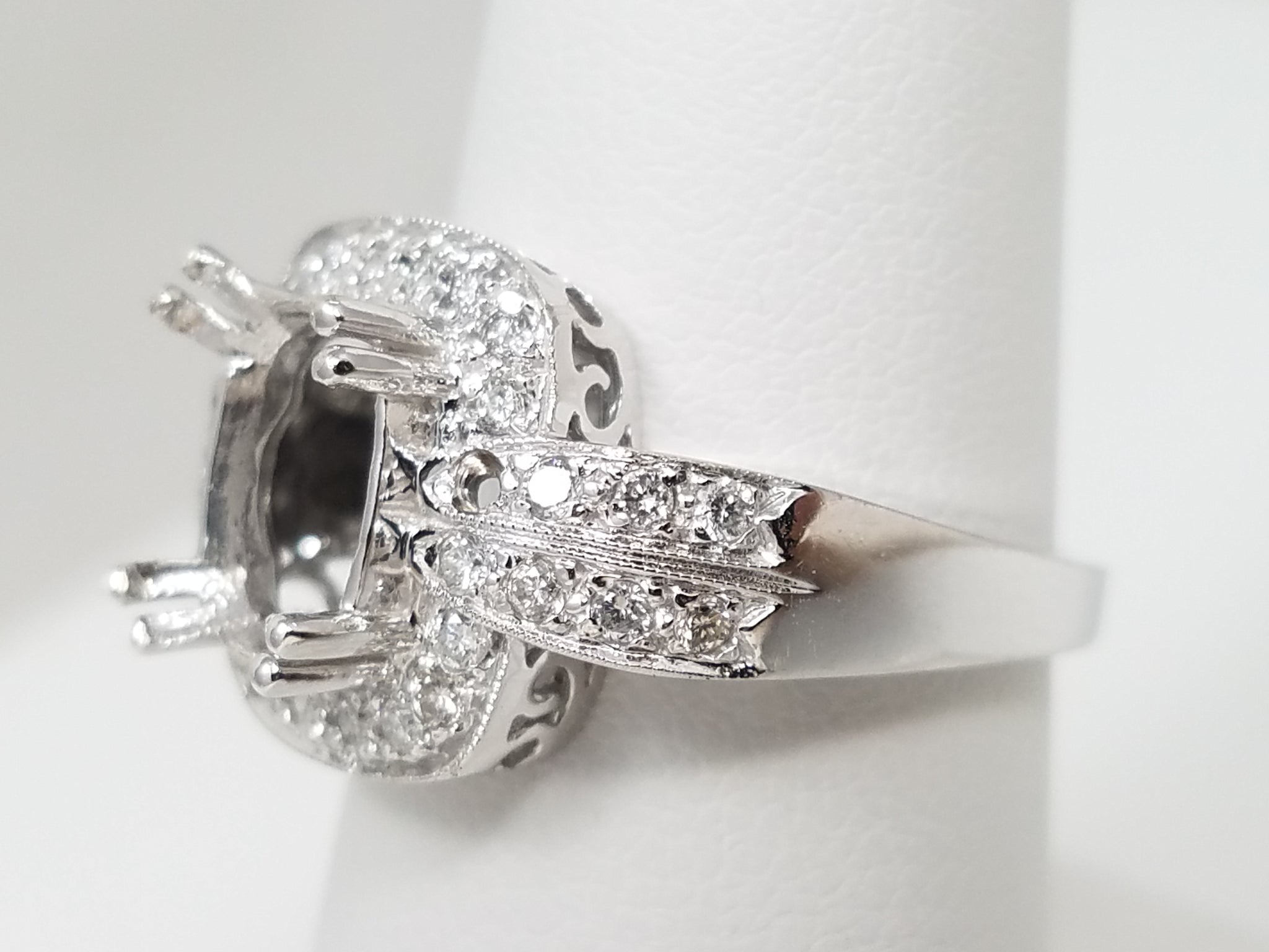 Stunning 14k White Gold Natural Diamond Ring Mount