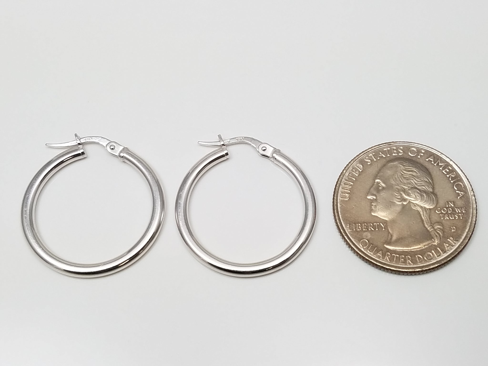 Classic 18k White Gold Hollow Hoop Earrings