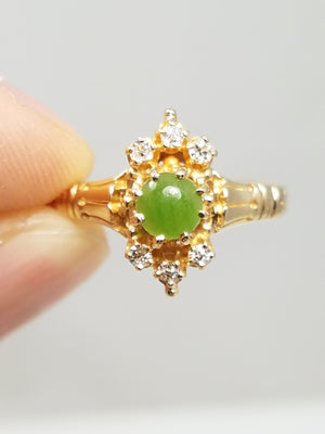 Soothing Vintage 14k Yellow Gold Natural Jade Diamond Ring