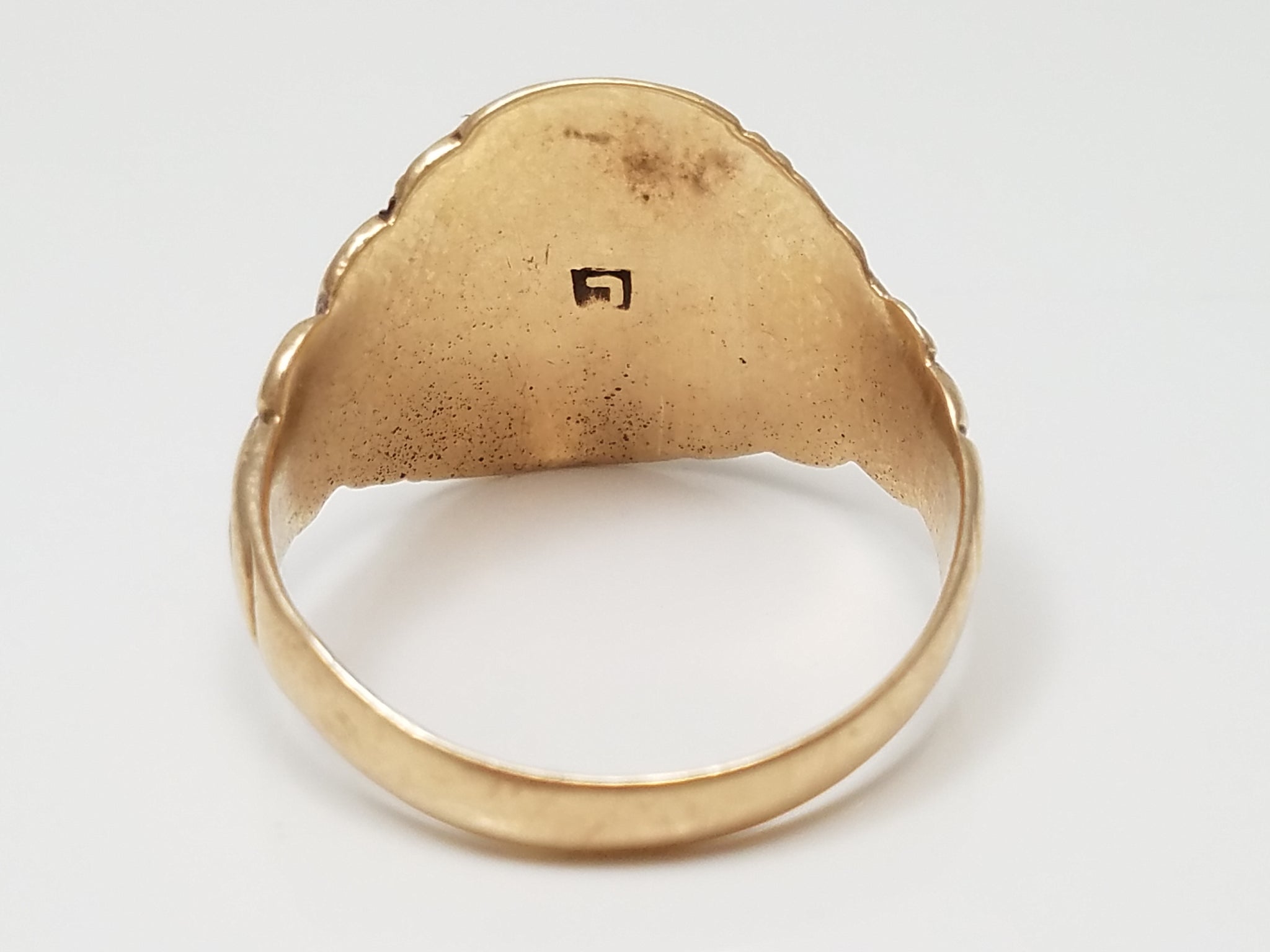 Art Nouveau 8k Yellow Gold Signet Ring