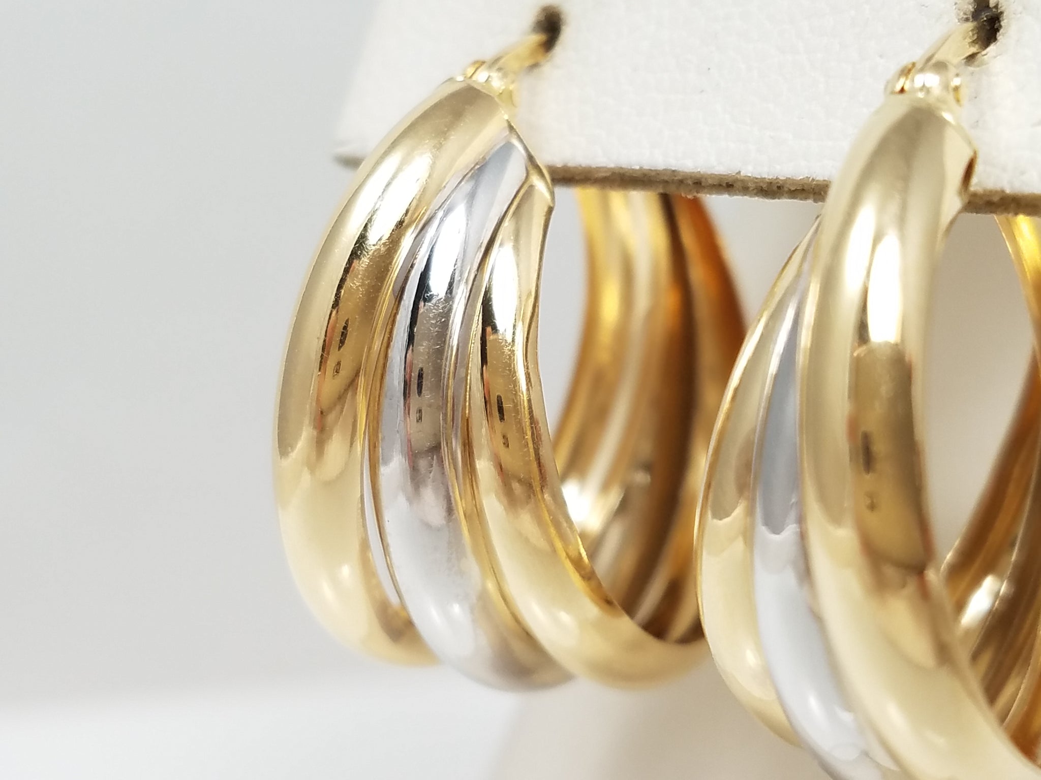 Fashionable 14k Two Tone Gold Hollow Graduating Hoop Earrings