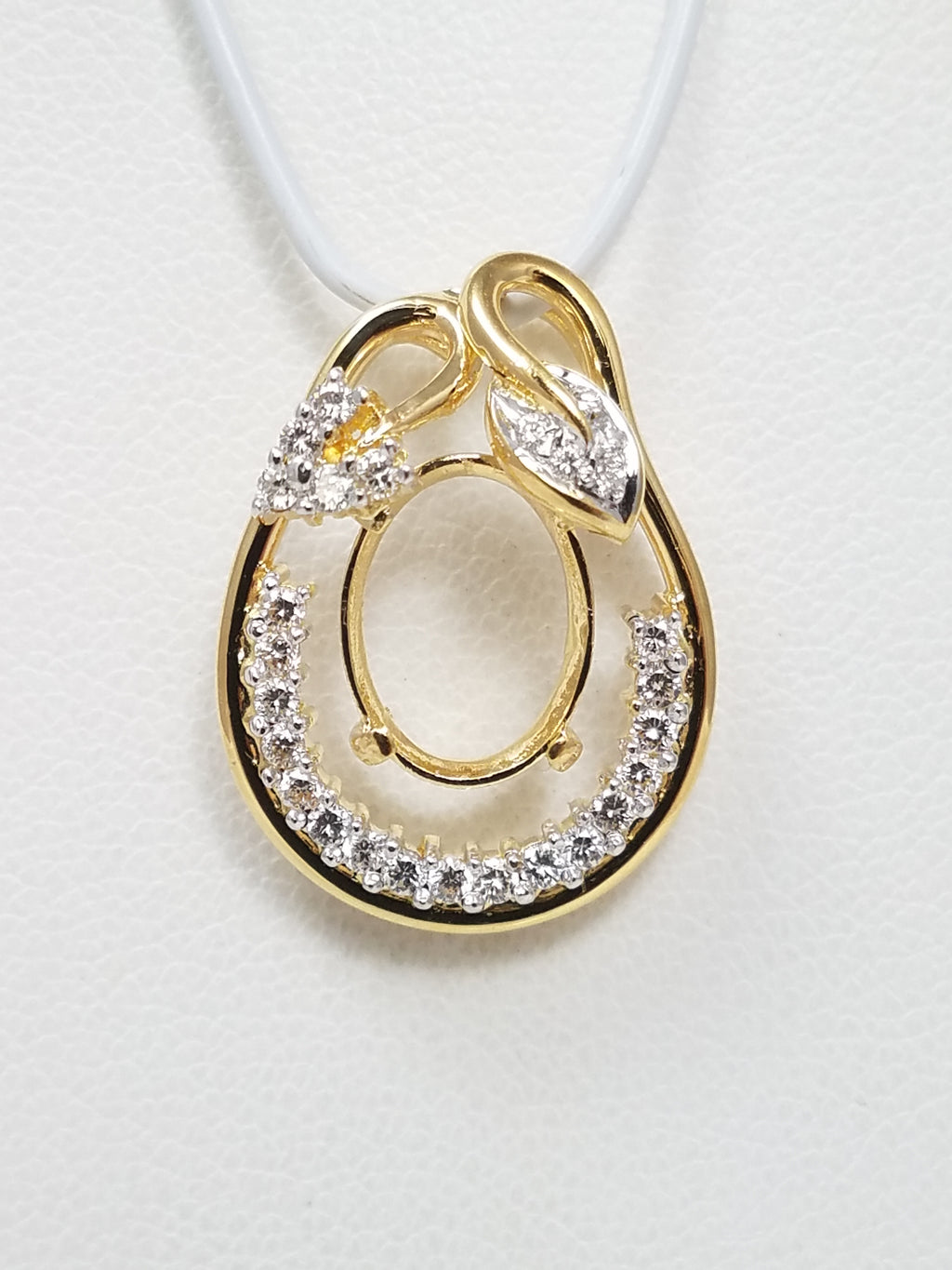 Glamorous 18k Yellow Gold Natural Diamond Pendant Mount