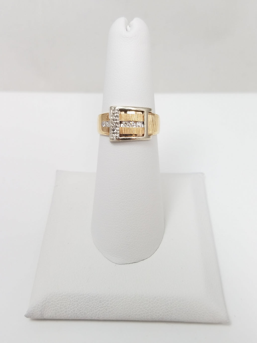 Chic Vintage 14k Two Tone Gold Natural Diamond Buckle Ring
