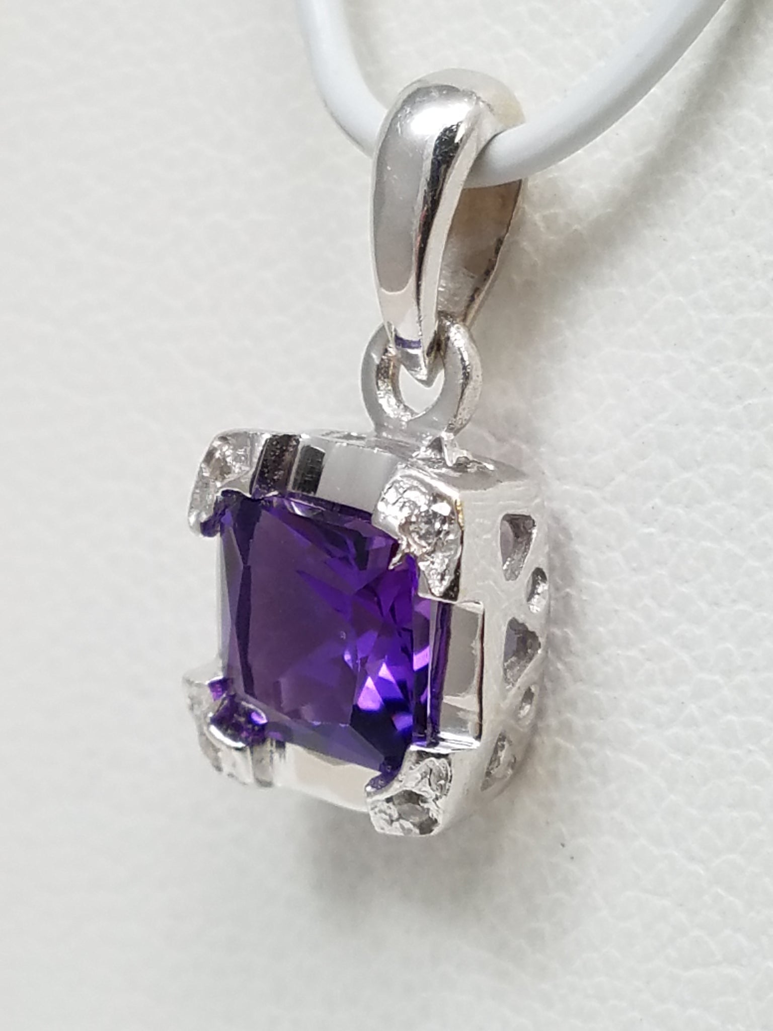 18K White Gold Natural Amethyst and White Quartz Pendant