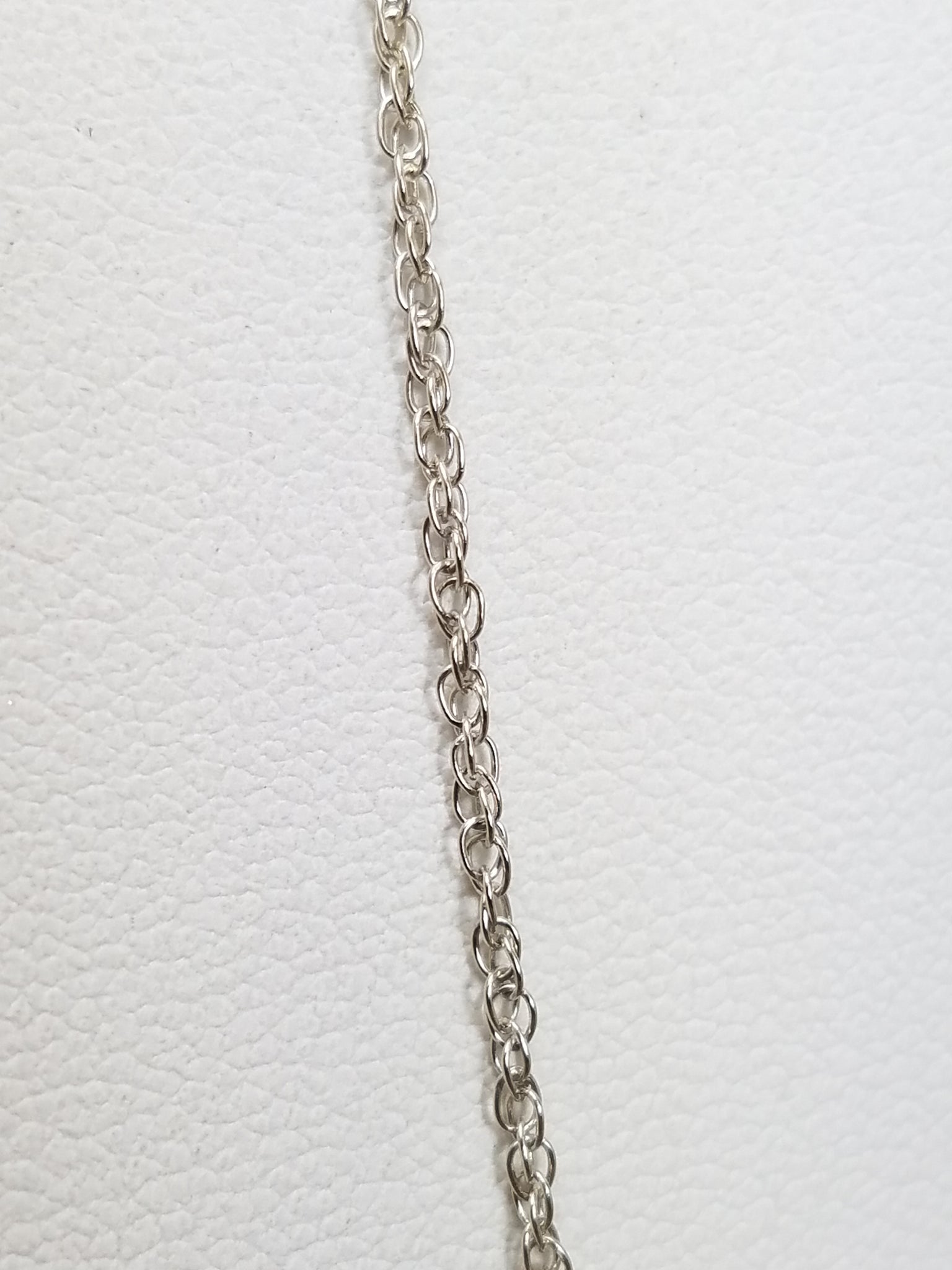 Sporty 16" 14k White Gold Pendant Chain Necklace