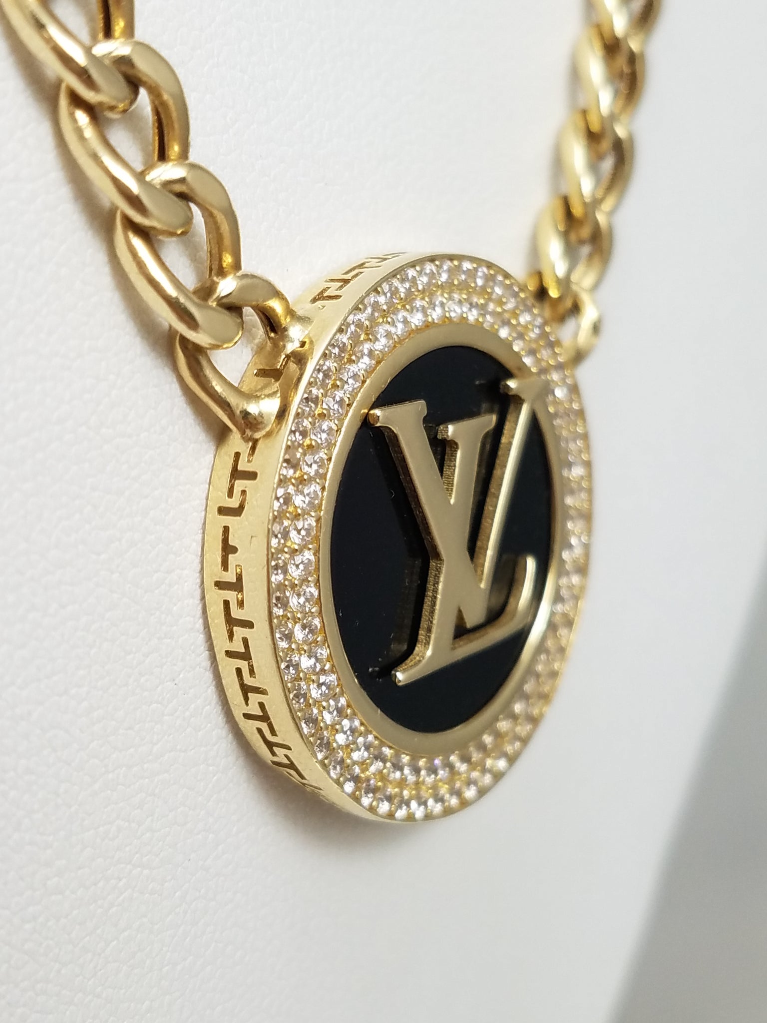 Eye Catching 18" 14k Yellow Gold Hollow Cubic Zirconia Chain Necklace