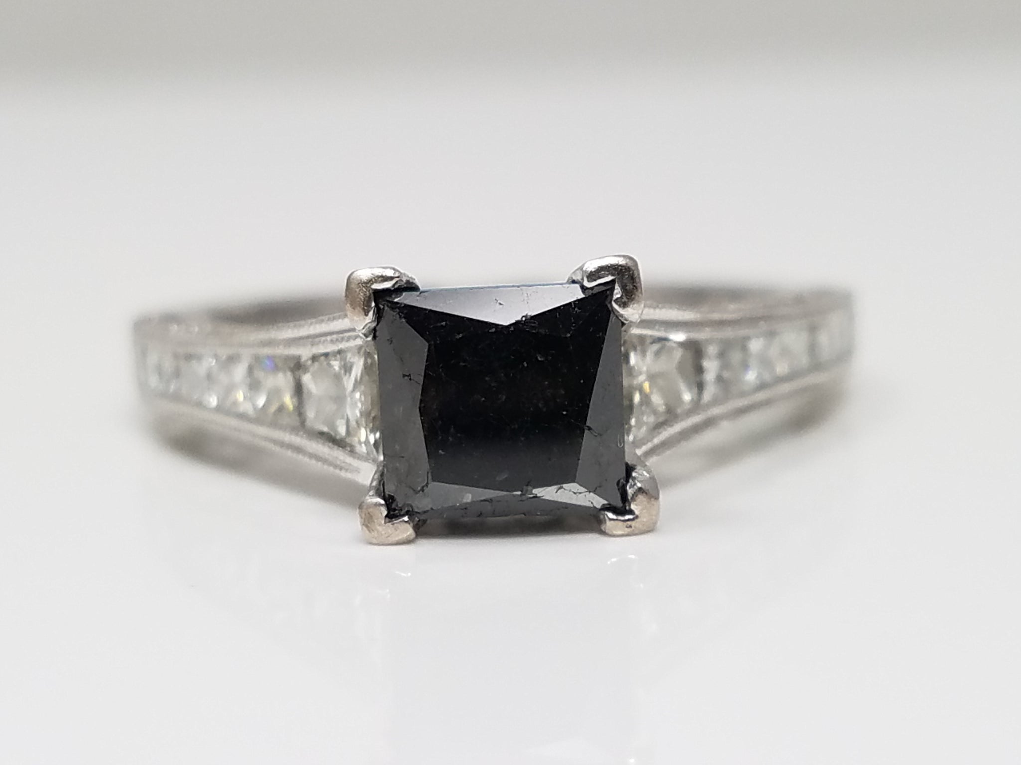 Chic 18k White Gold 1.50ctw Natural Diamond Tacori Engagement Ring