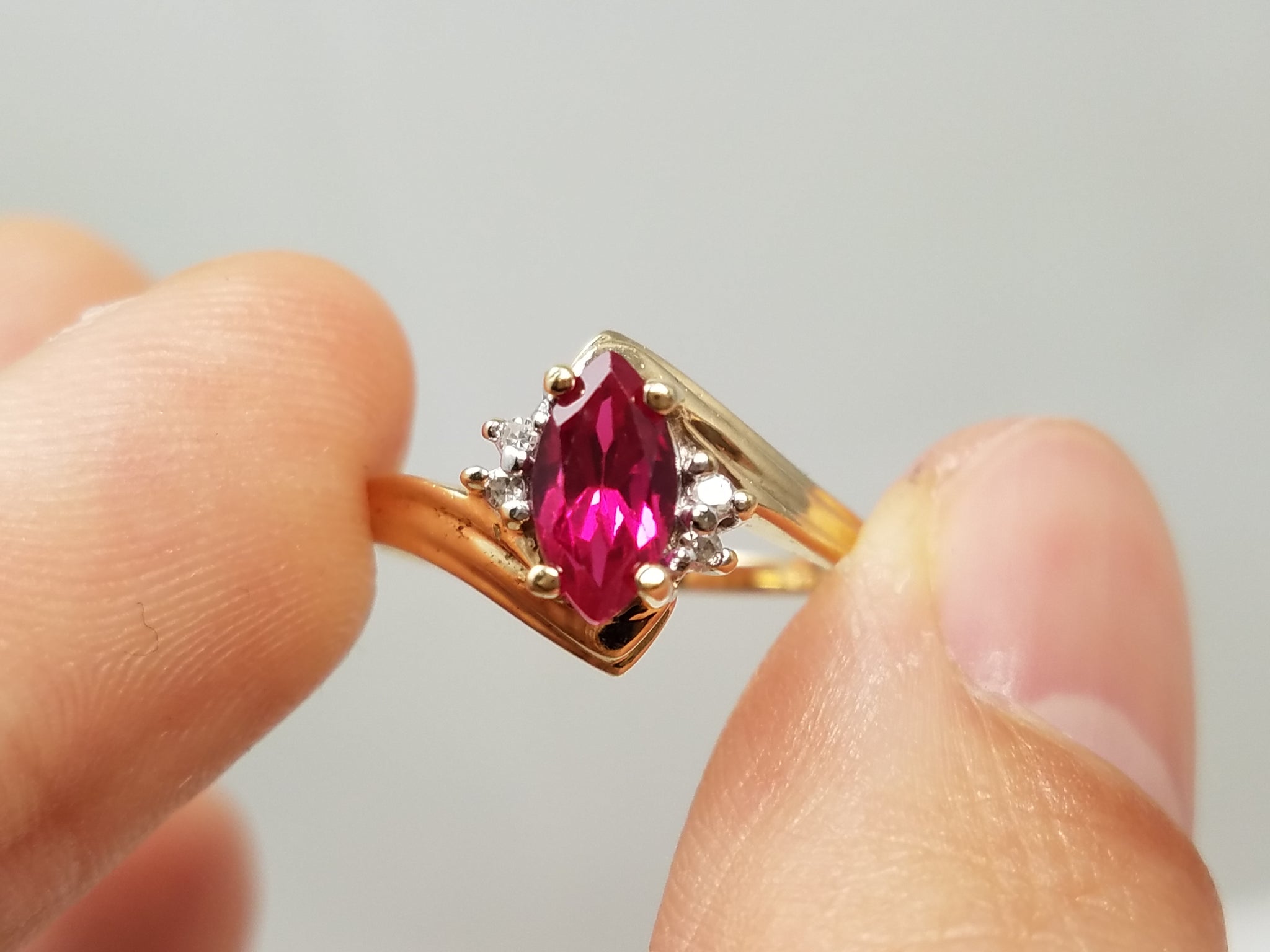 Attractive 10k Yellow Gold Lab Created Ruby Natural Diamond Ring